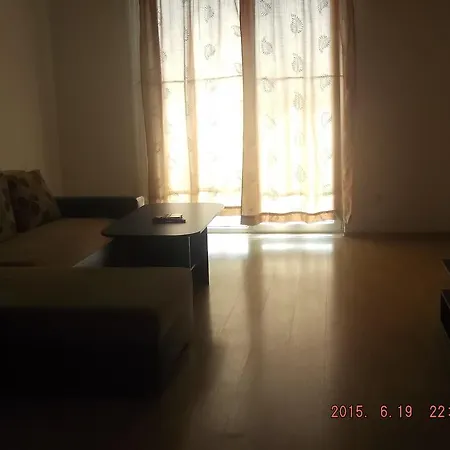 Dima Popova アパート *