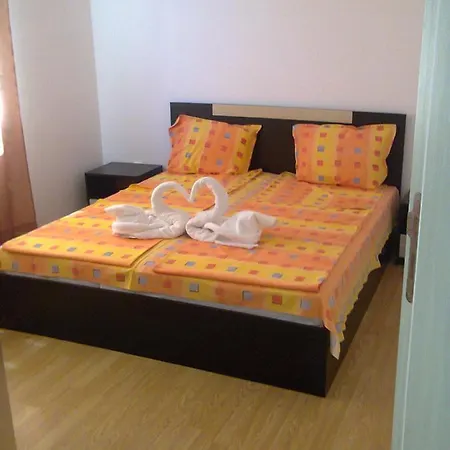 アパート Dima Popova